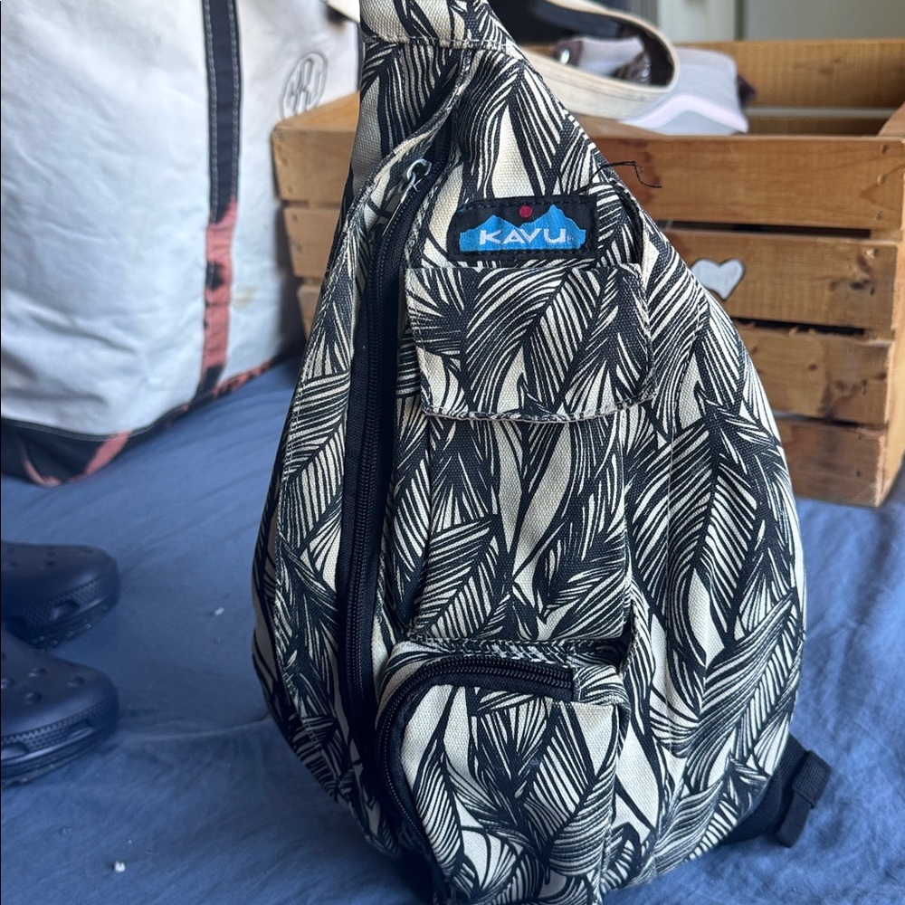 Kavu bag - like new.